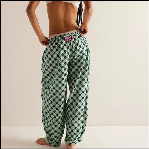 On Repeat PJ Pants ❤️ - Picture 3 of 5